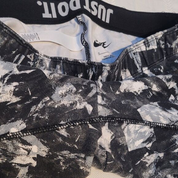 Nike Leg-A-See Mish Mash Leggings Foldover Just Do It Waistband Abstract Small - Picture 5 of 12